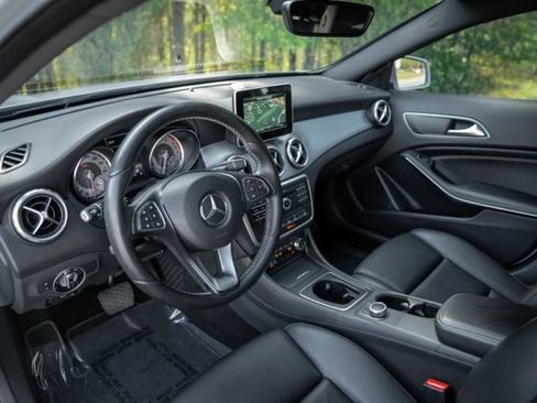 Used 2016 Mercedes-Benz GLA 250 image 24