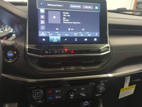 New 2026 Jeep Compass Latitude AWD/4WD image 19