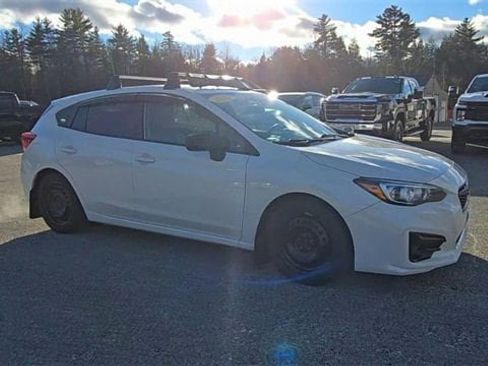 Used 2019 Subaru Impreza 2.0i image 2