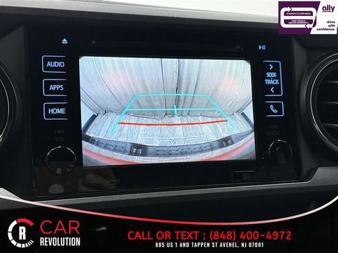 Used 2018 Toyota Tacoma TRD Sport AWD/4WD image 22