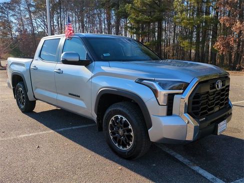 New 2026 Toyota Tundra SR5 image 2