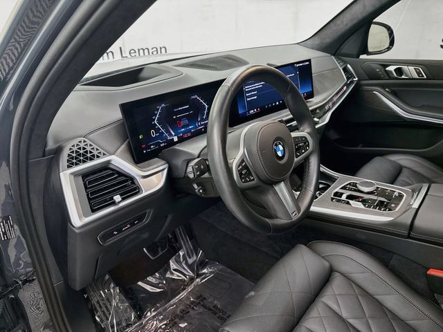 Used 2025 BMW X7 xDrive40i w/ M Sport Package AWD/4WD image 9