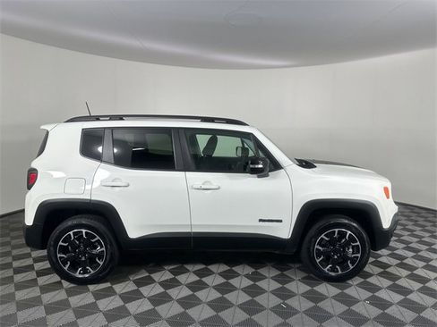 Certified 2023 Jeep Renegade Latitude image 5