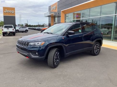 New 2026 Jeep Compass Trailhawk AWD/4WD image 5