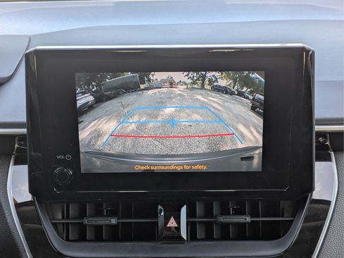 Used 2024 Toyota Corolla LE FWD image 18