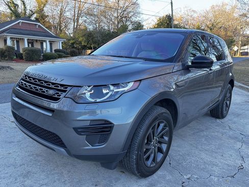 Used 2019 Land Rover Discovery Sport SE image 7