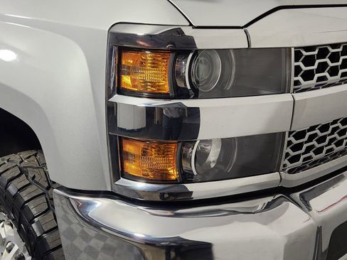 Used 2019 Chevrolet Silverado 2500 W/T image 8