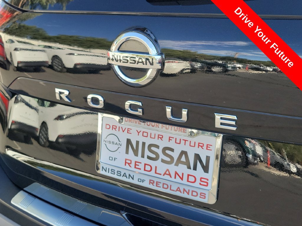 Used 2021 Nissan Rogue SV FWD image 26