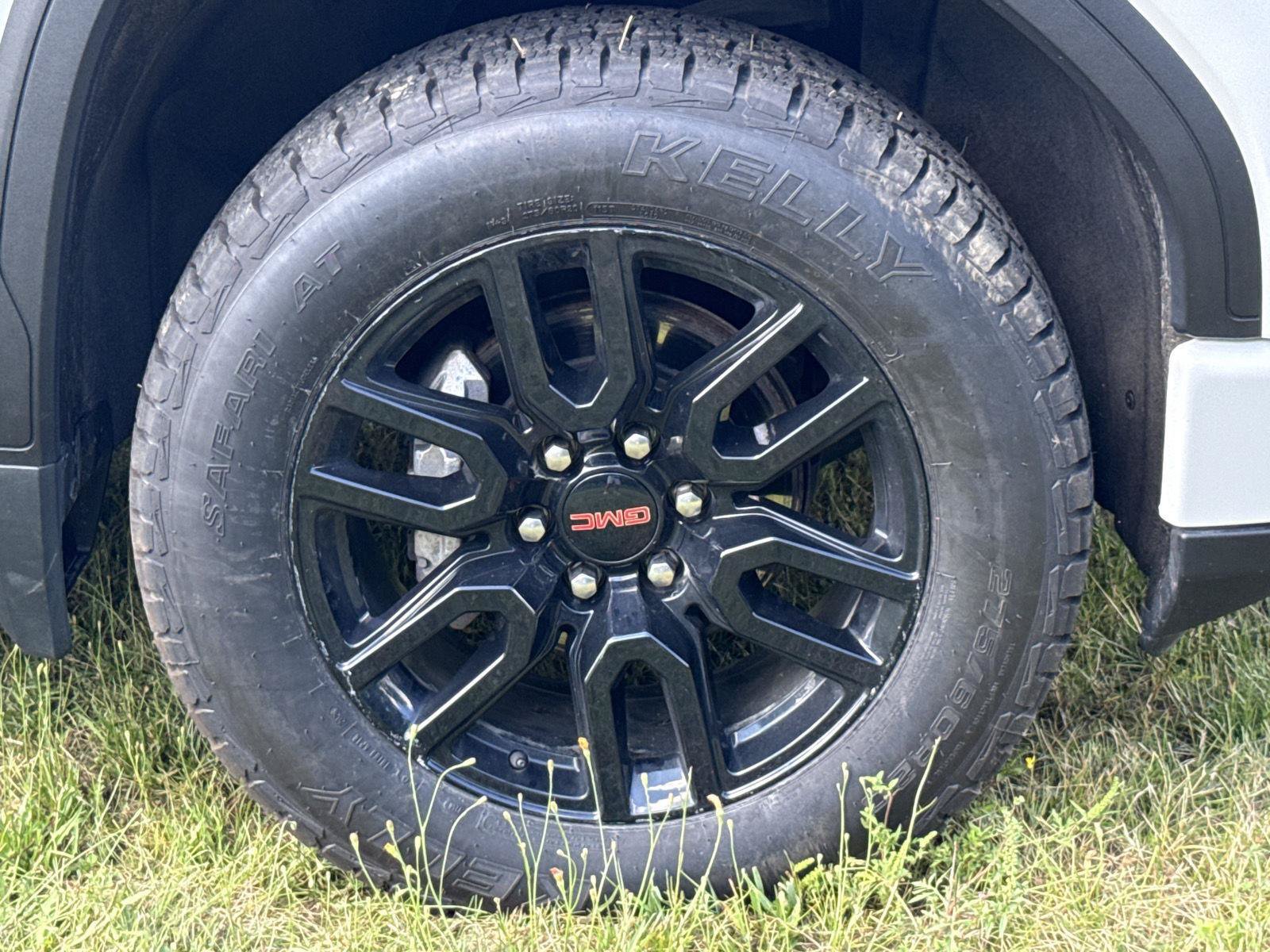 Used 2023 GMC Sierra 1500 Pro w/ Graphite Edition AWD/4WD image 10