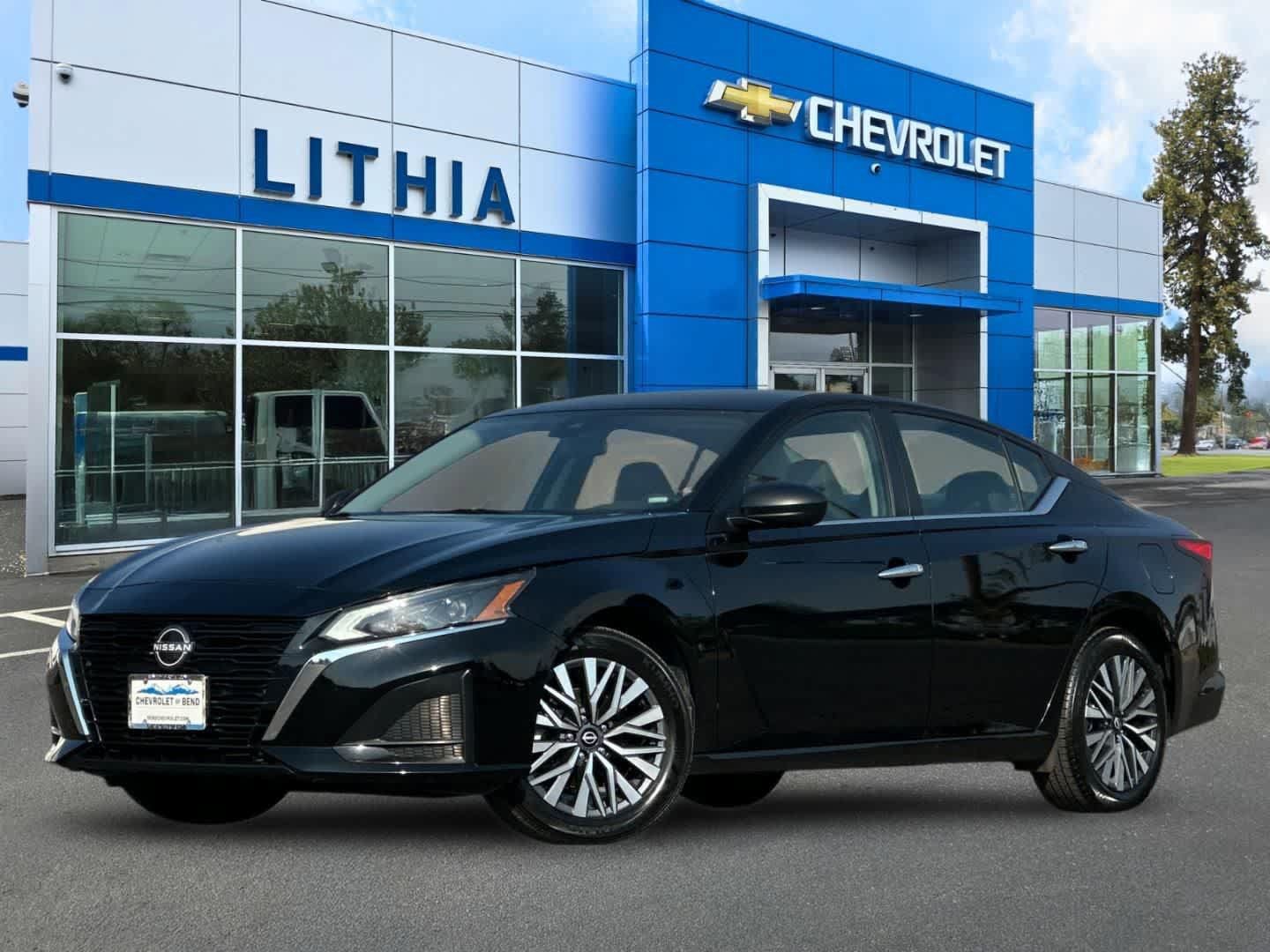 Used 2024 Nissan Altima 2.5 SV AWD/4WD image 1