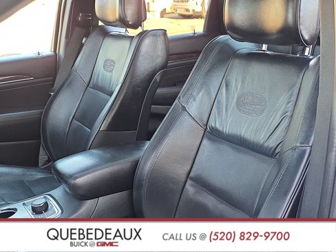 Used 2018 Jeep Grand Cherokee Overland AWD/4WD image 11