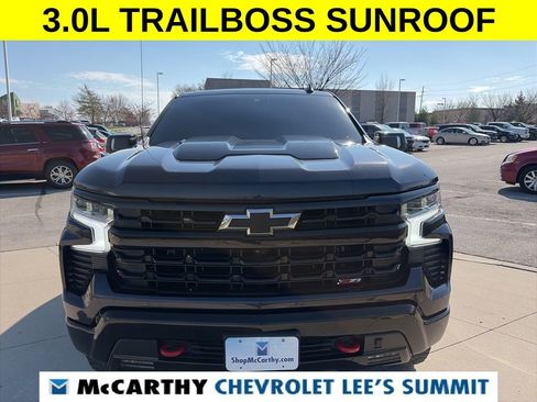 Used 2022 Chevrolet Silverado 1500 LT Trail Boss w/ LT Trail Boss Premium Package image 3