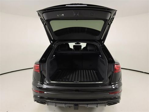 New 2026 Audi Q8 Prestige image 24