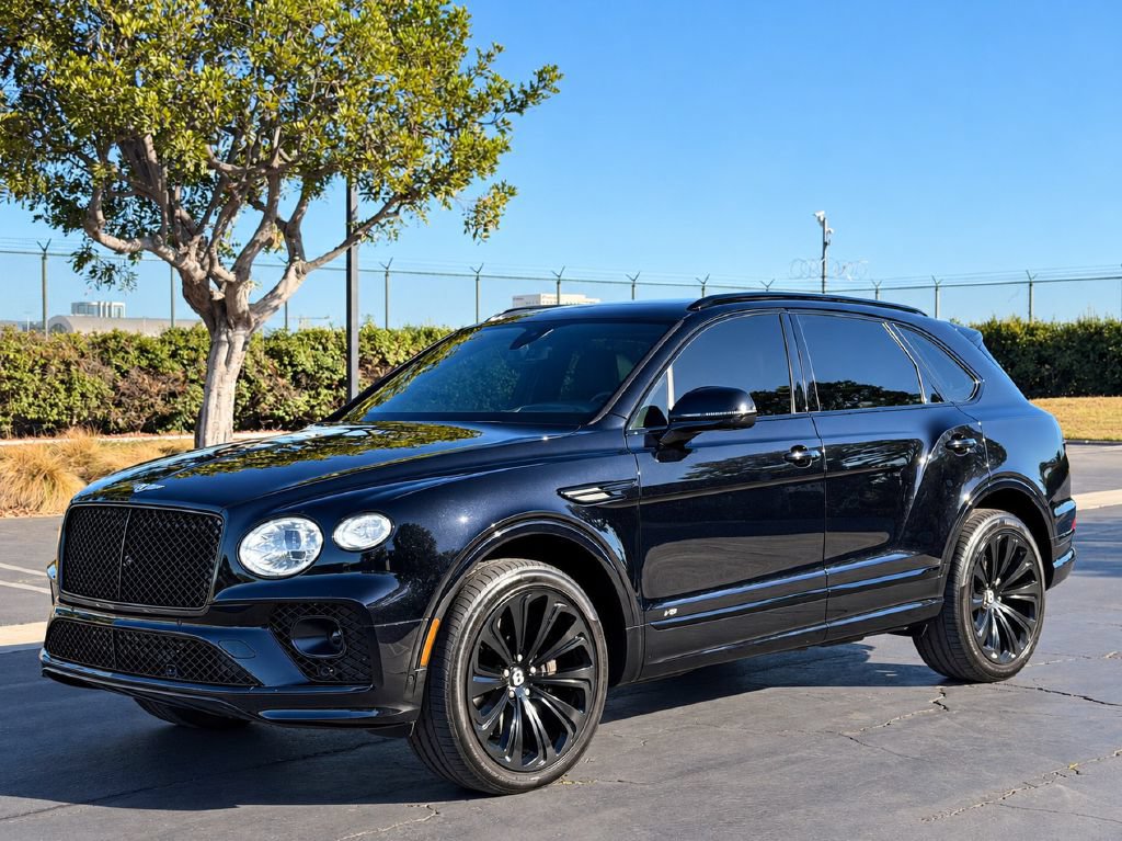 Used 2021 Bentley Bentayga AWD/4WD image 1