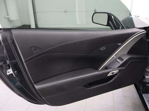 Used 2016 Chevrolet Corvette Stingray Coupe w/ Carbon Flash Badge Package RWD image 33