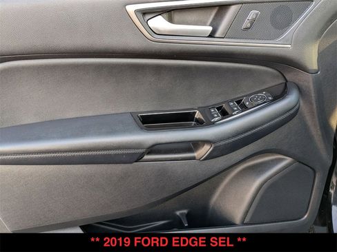 Used 2019 Ford Edge SEL w/ Equipment Group 201A image 25