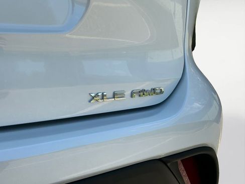 Used 2025 Toyota Highlander XLE image 20