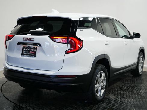 Used 2020 GMC Terrain SLE w/ LPO, Floor Liner Package AWD/4WD image 8