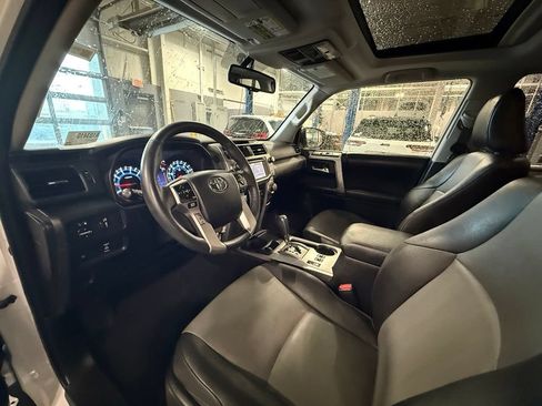 Used 2015 Toyota 4Runner SR5 Premium RWD image 22