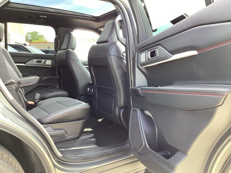 New 2026 Ford Explorer ST w/ Sun And Sound Package AWD/4WD image 15