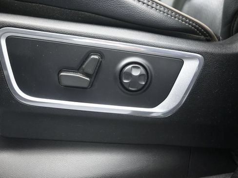 Used 2021 RAM 1500 Laramie RWD image 11
