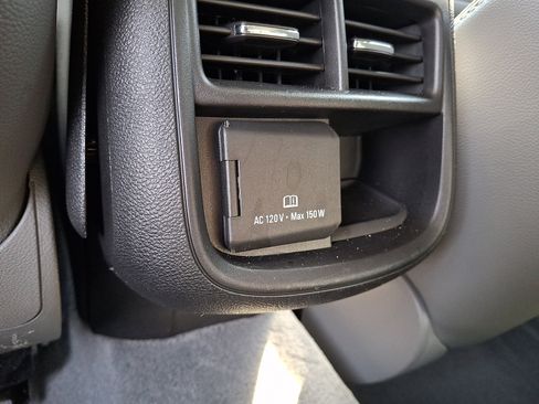 Used 2018 Chevrolet Impala Premier FWD image 11