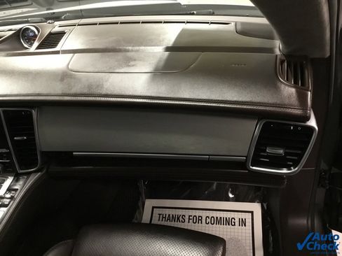 Used 2016 Porsche Panamera GTS image 39