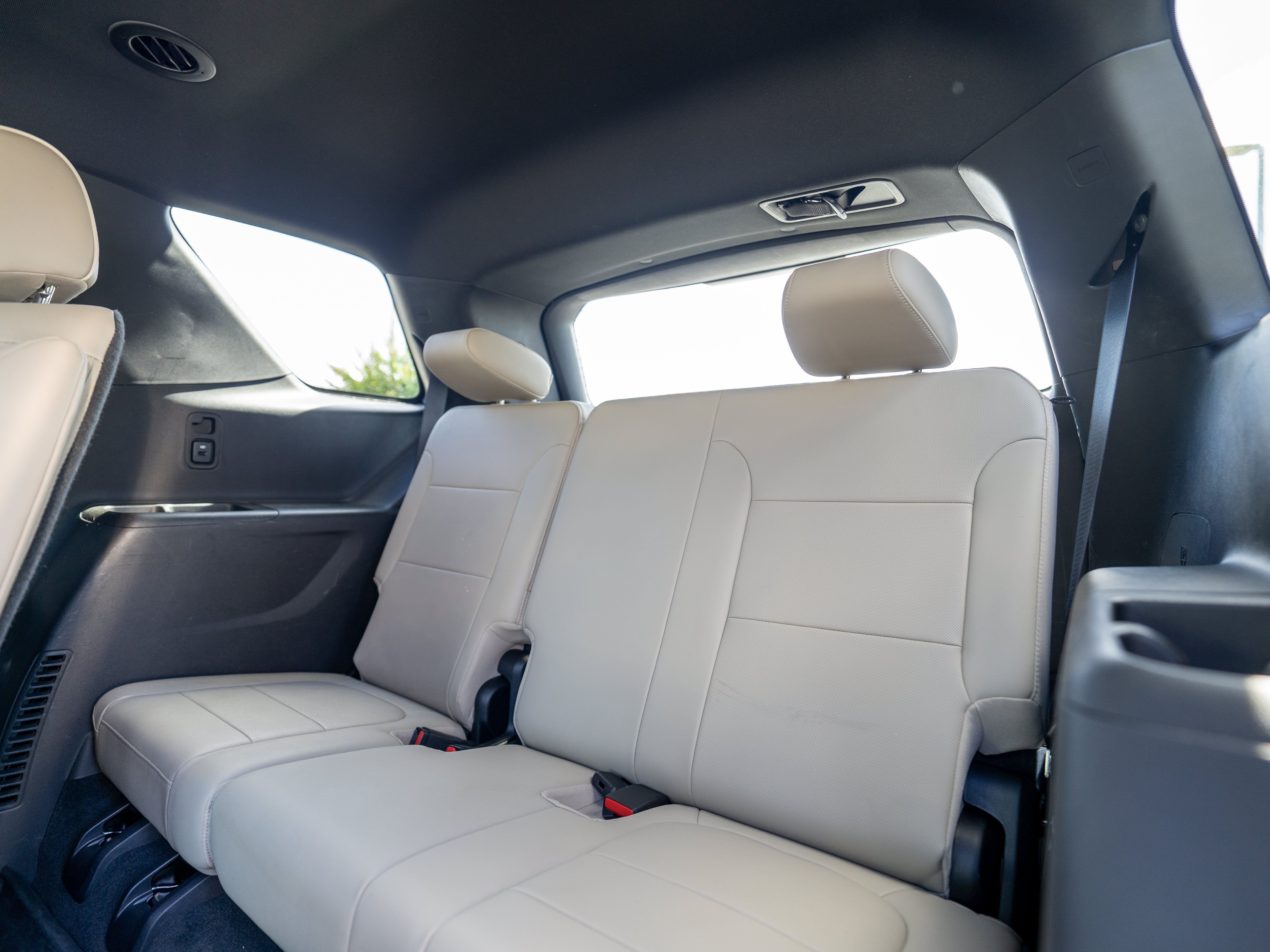 Used 2022 Chevrolet Traverse Premier w/ LPO, Floor Liner Package FWD image 11
