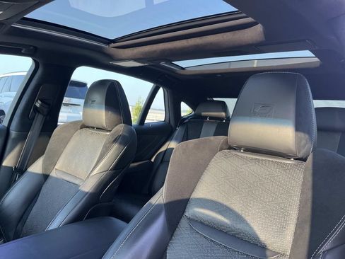Used 2019 Lexus LS 500 F Sport w/ Accessory Package (Z1) AWD/4WD image 33