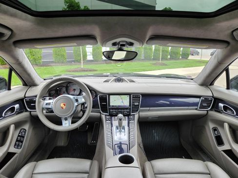 Used 2013 Porsche Panamera GTS image 7