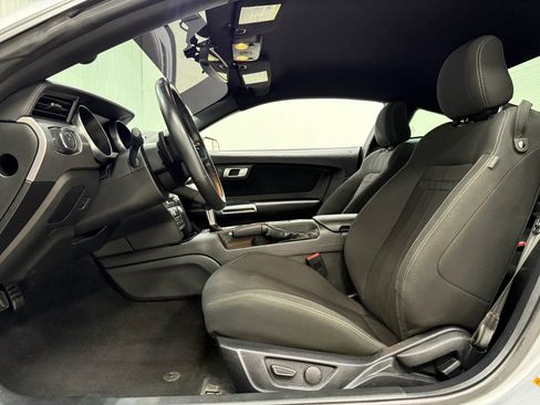 Used 2020 Ford Mustang GT w/ Black Accent Package RWD image 15