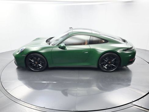 Certified 2025 Porsche 911 Carrera RWD image 36