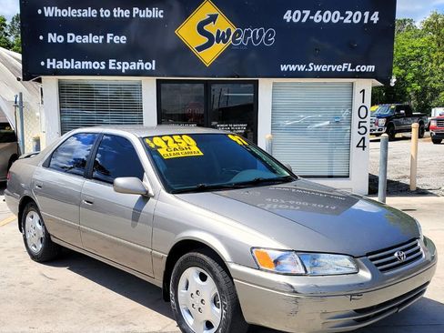 Used 1997 Toyota Camry LE image 1
