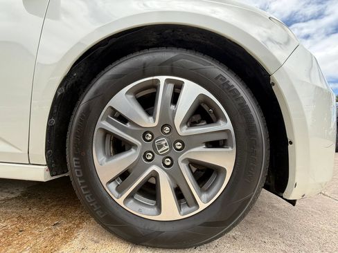 Used 2015 Honda Odyssey Touring image 28
