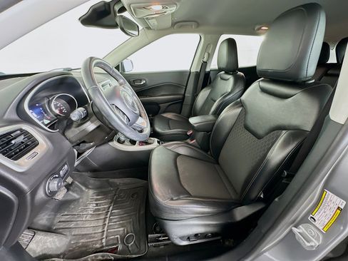 Used 2018 Jeep Compass Latitude w/ Popular Equipment Group image 13