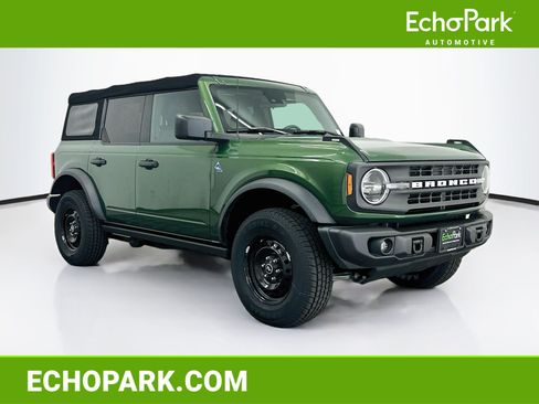 Used 2023 Ford Bronco Black Diamond AWD/4WD image 1