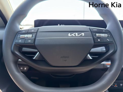 New 2026 Kia K4 FWD image 12