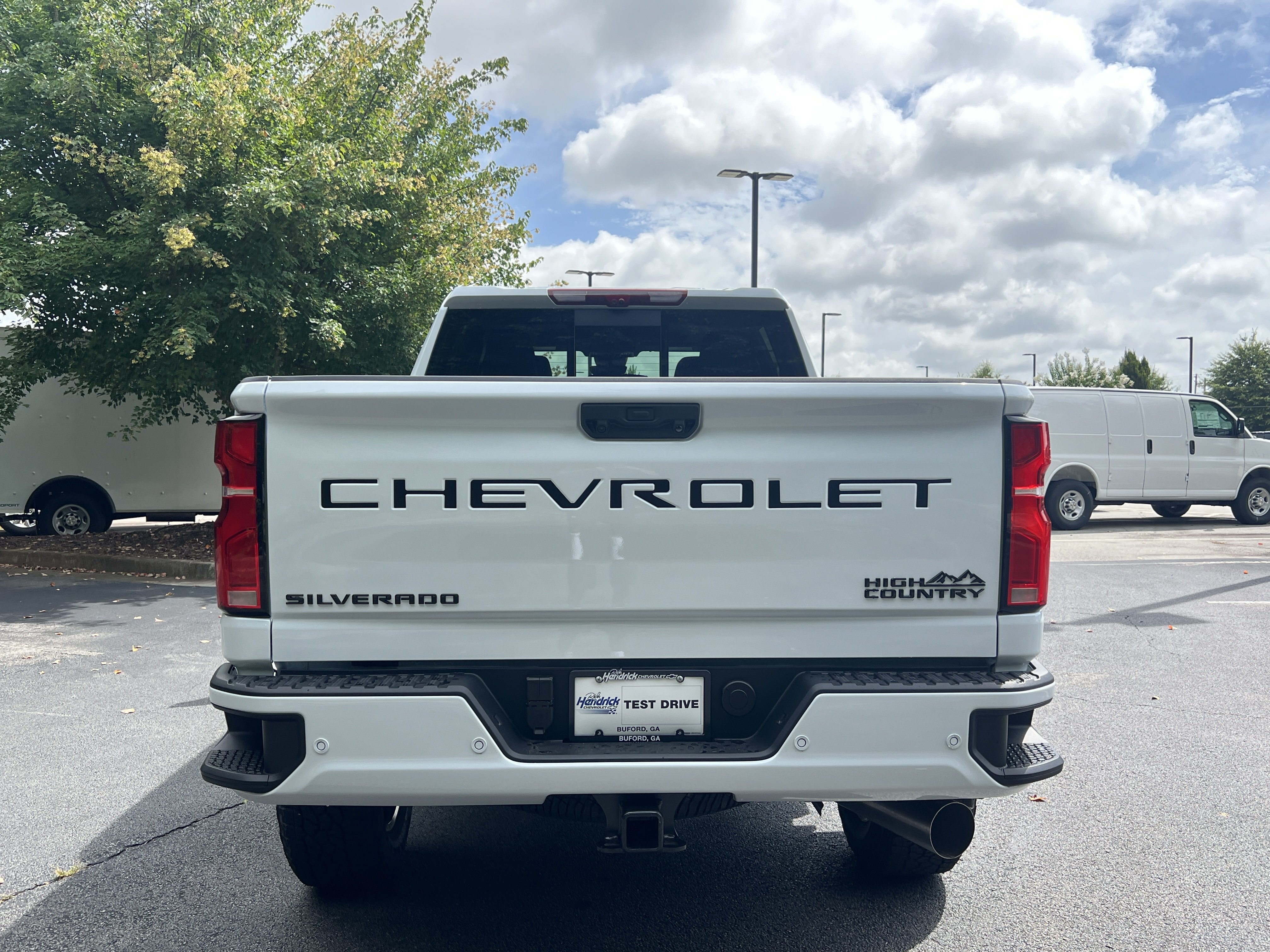 New 2026 Chevrolet Silverado 2500 High Country w/ High Country Premium Package AWD/4WD image 8