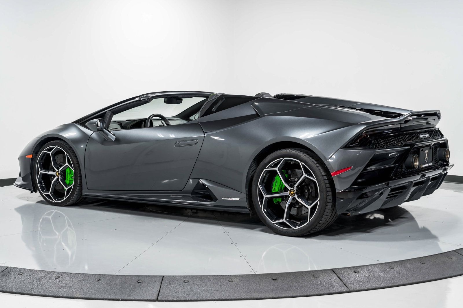 Used 2020 Lamborghini Huracan EVO AWD/4WD image 5