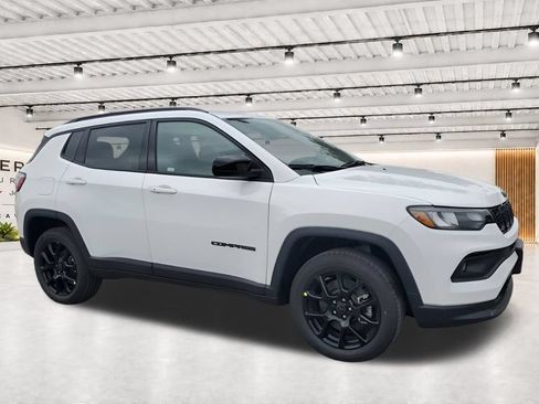 New 2026 Jeep Compass Latitude AWD/4WD image 1