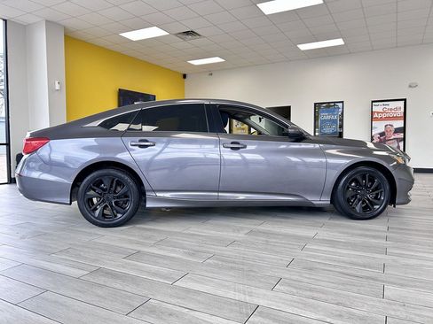 Used 2018 Honda Accord LX image 5