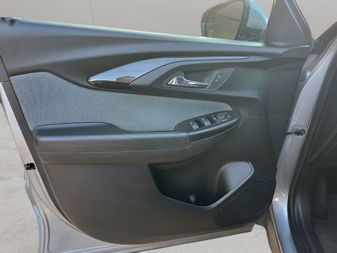 Used 2023 Chevrolet TrailBlazer LT image 10