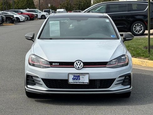 Used 2018 Volkswagen GTI SE image 3