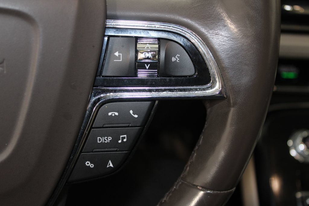 Used 2023 Lincoln Nautilus Reserve AWD/4WD image 38