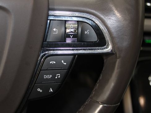Used 2023 Lincoln Nautilus Reserve AWD/4WD image 38