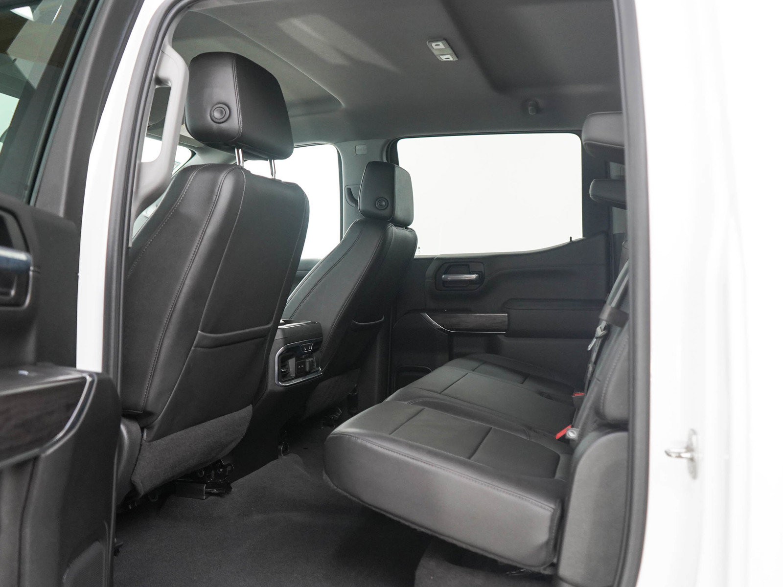 Used 2021 Chevrolet Silverado 1500 LTZ w/ Technology Package AWD/4WD image 16