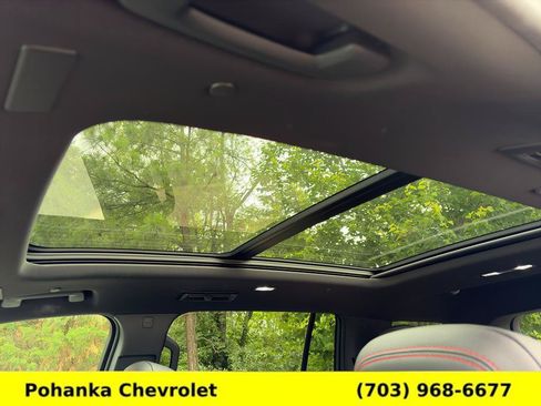 Used 2024 Chevrolet Traverse RS FWD image 22