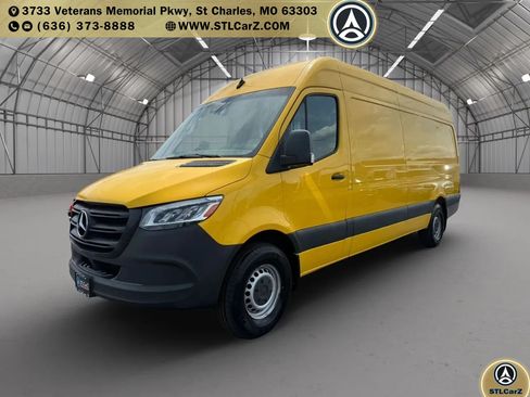 Used 2021 Mercedes-Benz Sprinter 2500 image 7