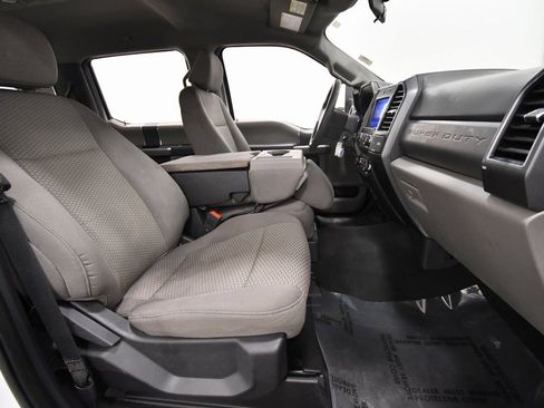 Used 2022 Ford F250 XLT w/ XLT Value Package image 16