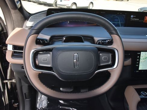 New 2025 Lincoln Navigator L Black Label image 25